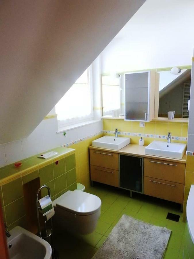 Apartamento Natasha'S Garden House Dol pri Ljubljani Exterior foto